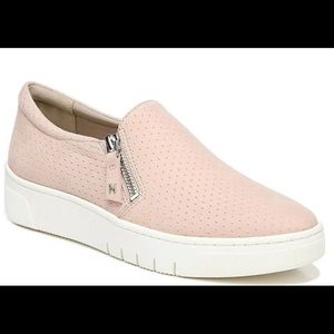 Naturalizer Women's Hawthorn Suede Slip On Sneaker Almond Nubuck 10M